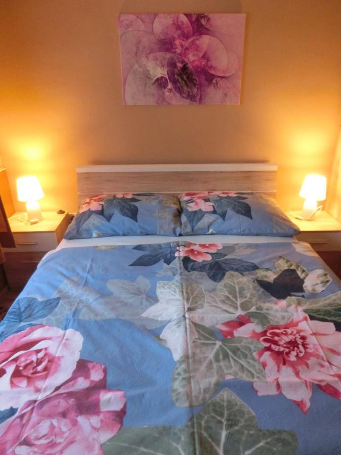 Piliscsaba Pilis Apartman מראה חיצוני תמונה